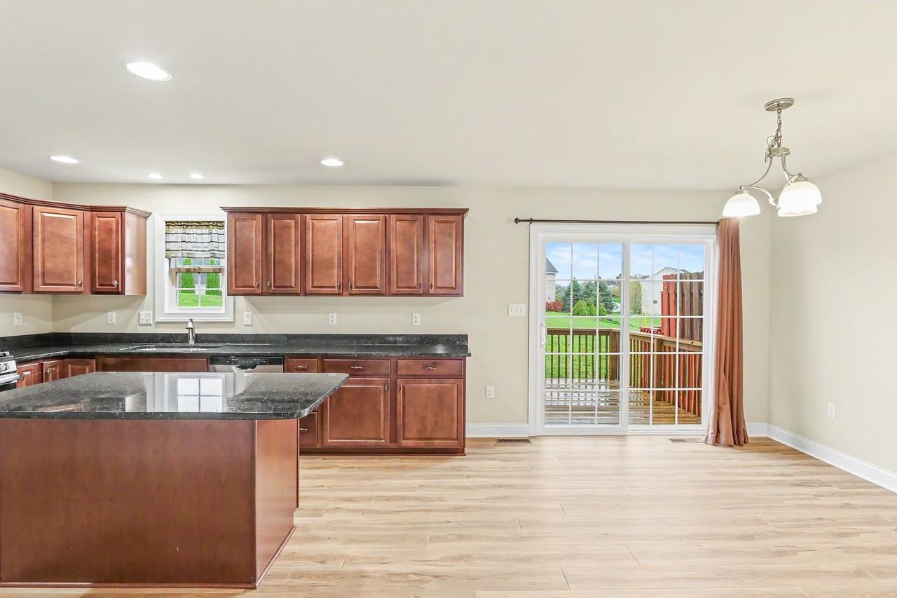 813 Spring Rock Ct - Photo 7 of 26