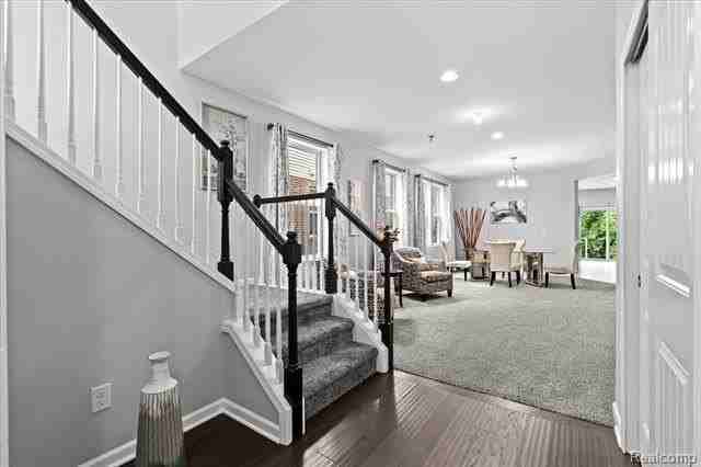 49645 Hartwick Dr - Photo 3 of 42