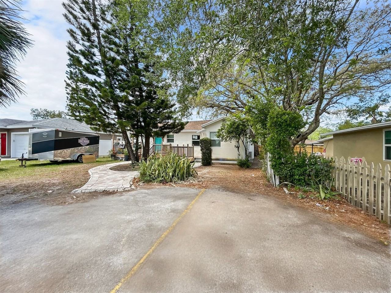 1538 S Martin Luther King Jr Ave - Photo 2 of 19