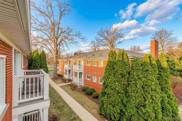 487 N Eton St #B6 - Photo 2 of 13