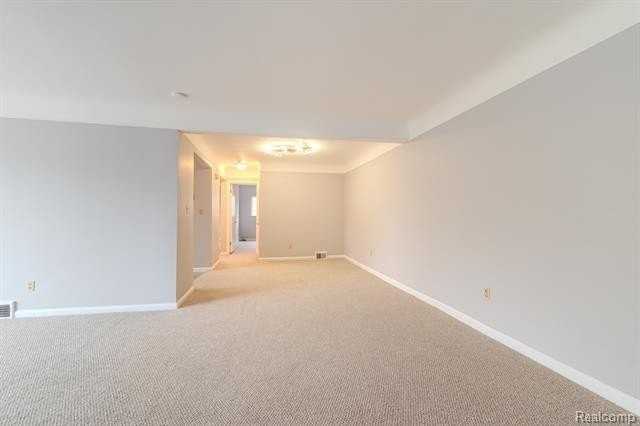 487 N Eton St #B6 - Photo 3 of 13