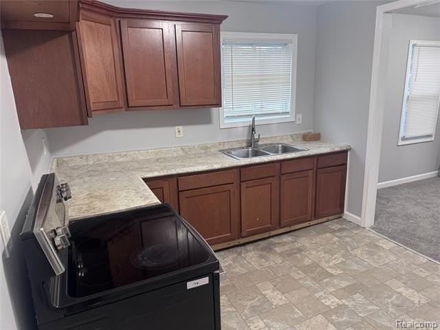 20940 Wellington Ave - Photo 4 of 11