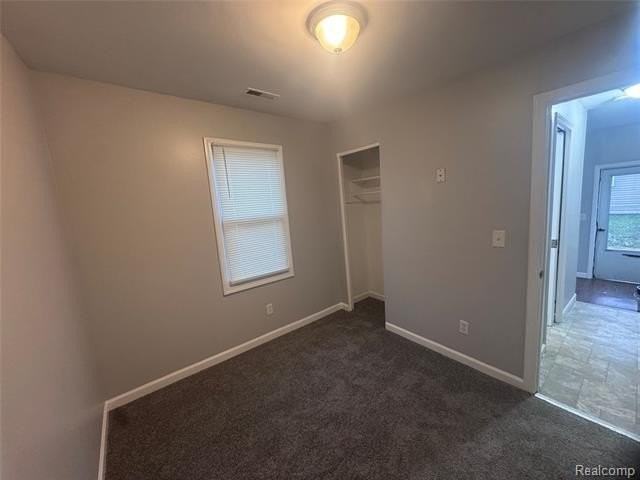 20940 Wellington Ave - Photo 5 of 11