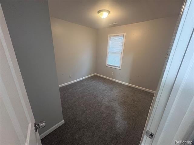 20940 Wellington Ave - Photo 7 of 11