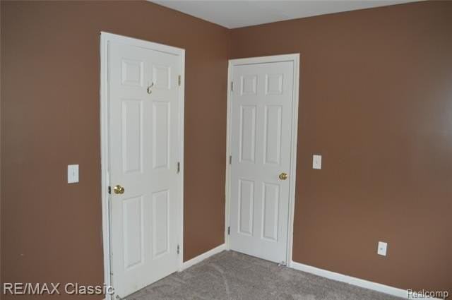 40433 Bluesprings Ct - Photo 2 of 25