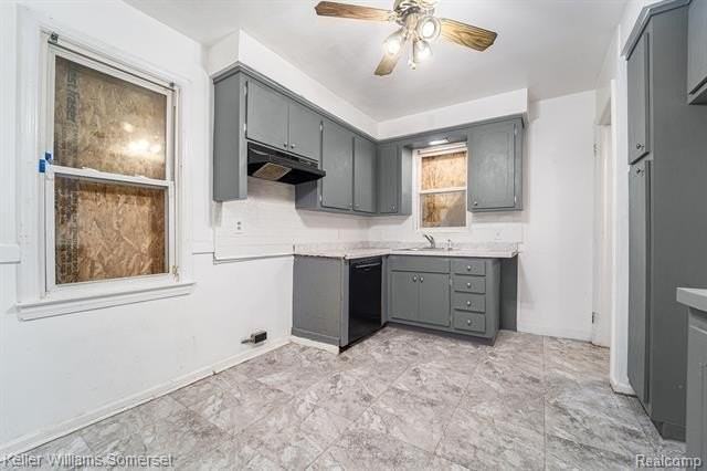 6306 Farmbrook St - Photo 5 of 13