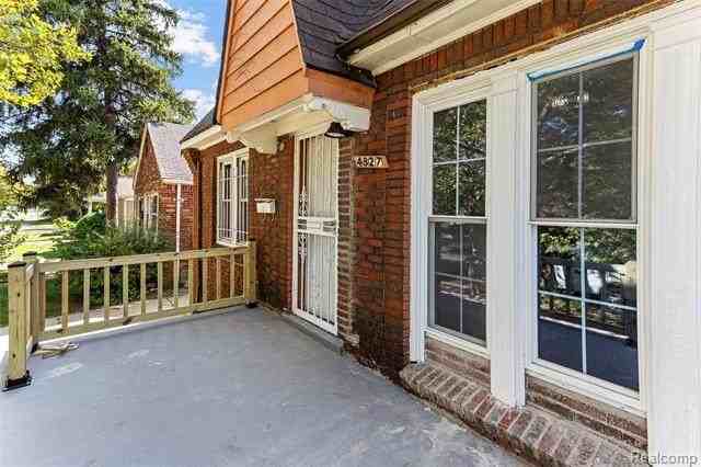 4827 Gray St - Photo 2 of 20