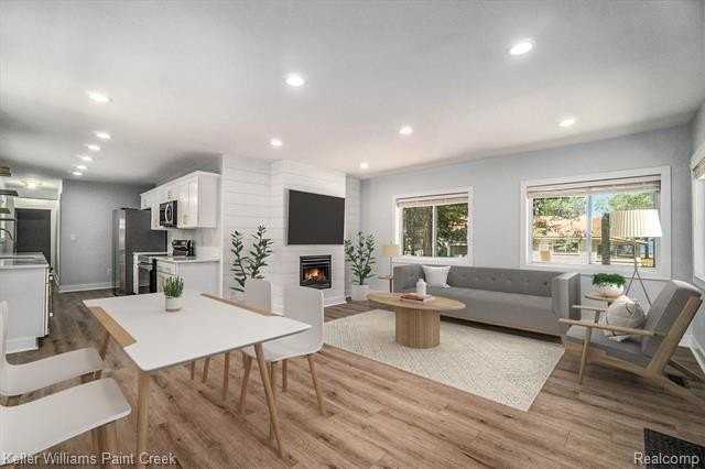 121 14th St - Photo 2 of 41