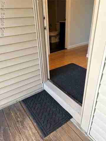 2830 Davison Ave - Photo 3 of 26