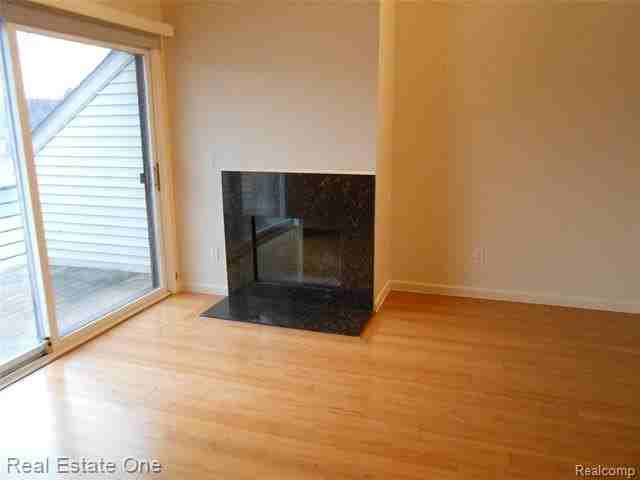 2830 Davison Ave - Photo 4 of 26