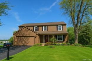 19479 Scenic Harbour Dr - Photo 1 of 1