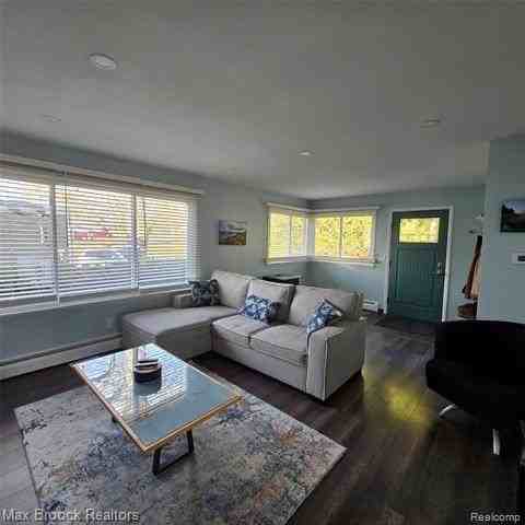 805 S Winding Dr - Photo 4 of 16