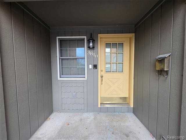 3810 Rochester Rd - Photo 3 of 30