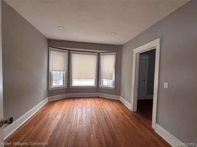 846 E Grand Blvd - Photo 3 of 11