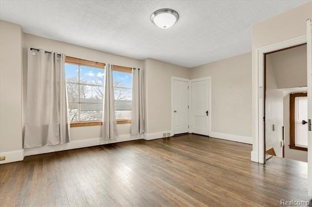 1413 Wayburn St - Photo 4 of 12