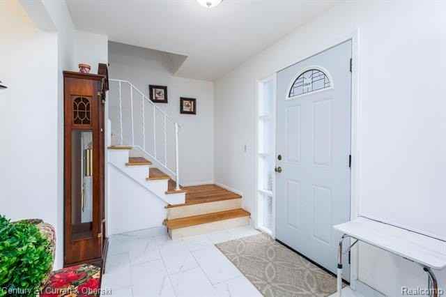 1286 Sherbourne Dr - Photo 4 of 38