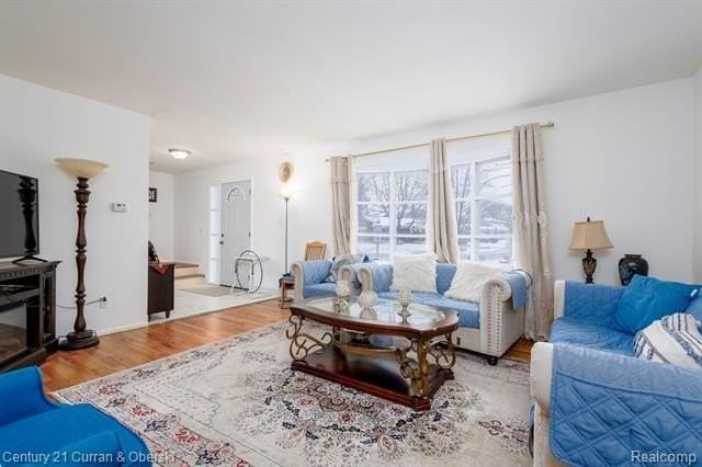 1286 Sherbourne Dr - Photo 6 of 38