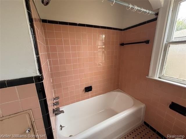 15771 Turner St - Photo 7 of 12