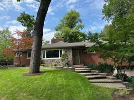 featured image of 1700 Hamilton Dr