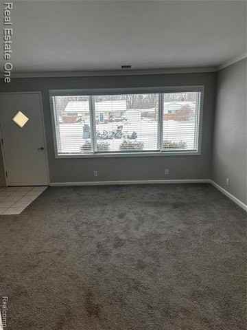 38 Kenyon Dr - Photo 6 of 13