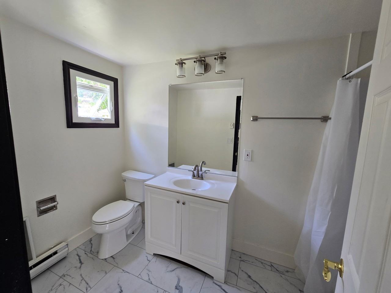 580 82nd St - Photo 5 of 8