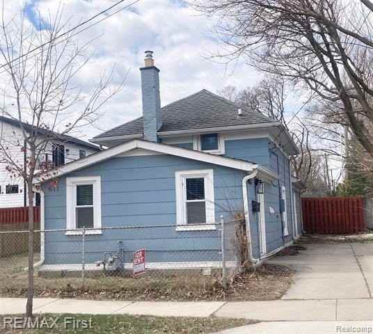 611 Fairgrove Ave