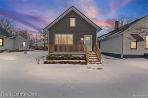 featured image of 2824 Williams St