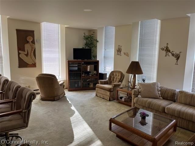 502 1/2 Huron Ave - Photo 2 of 13