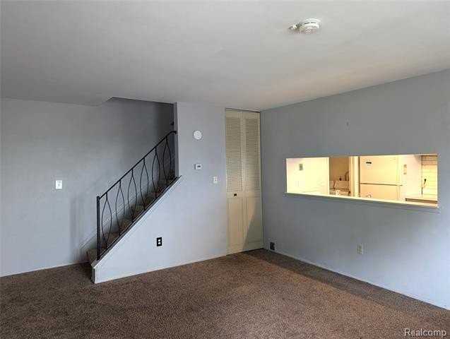 38030 Greenwood St - Photo 7 of 36