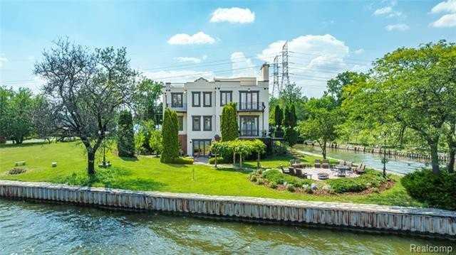 42183 Kouza Ct - Photo 2 of 36