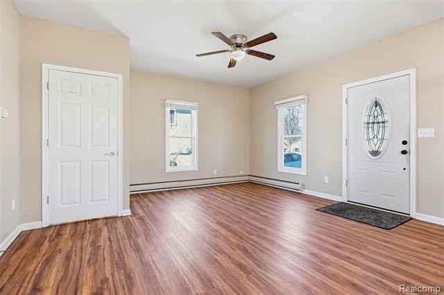 532 E Broad St - Photo 2 of 15