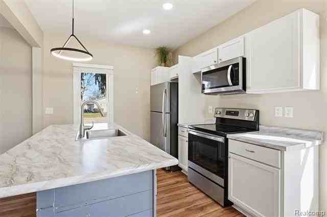532 E Broad St - Photo 5 of 15