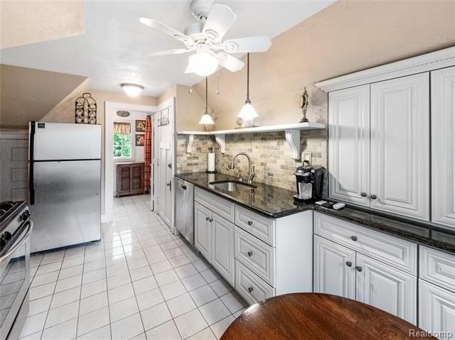 1115 Eton Cross Rd - Photo 3 of 19