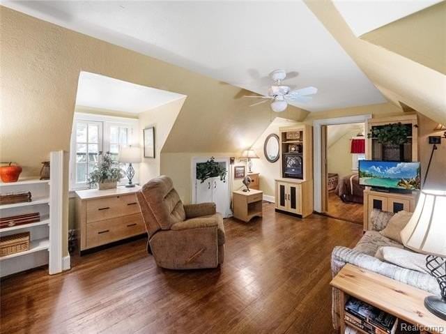 1115 Eton Cross Rd - Photo 7 of 19