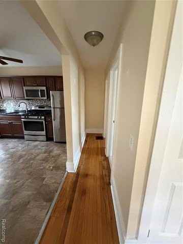 247 Girard Ave - Photo 4 of 8