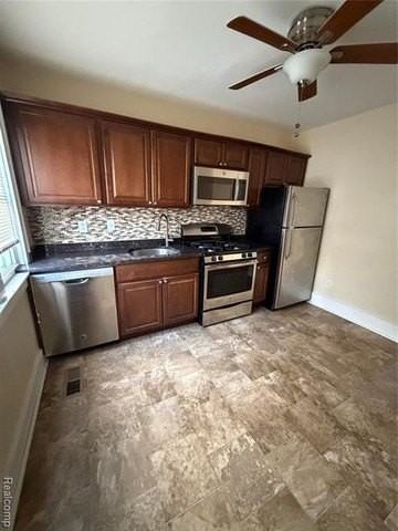 247 Girard Ave - Photo 5 of 8