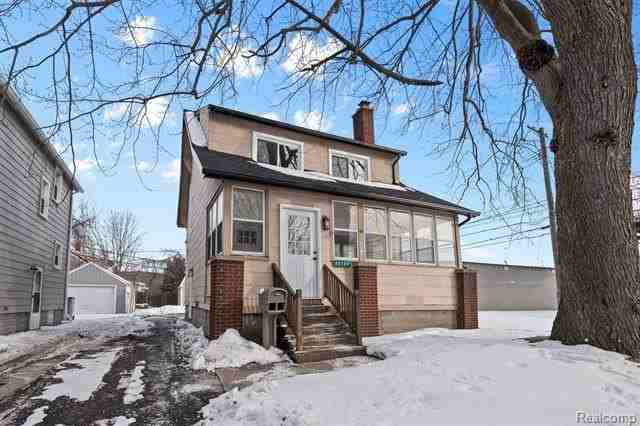 20734 Caledonia Ave - Photo 2 of 20