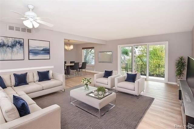 2463 Mulberry Sq #13 - Photo 3 of 32