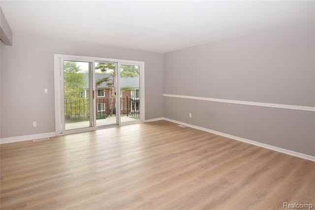 2463 Mulberry Sq #13 - Photo 4 of 32