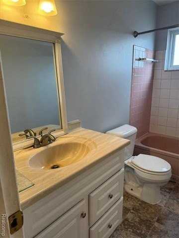 25301 5 Mile Rd #109 - Photo 5 of 10