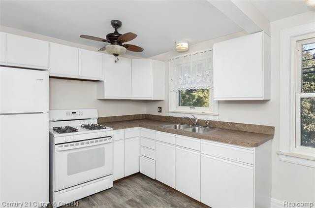 15704 Cleveland Ave - Photo 4 of 20