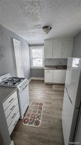 15608 Wabash Upper Street - Photo 2 of 7