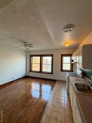 2627 John R St #103 - Photo 4 of 8