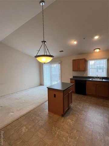 316 N Wixom Rd #33 - Photo 3 of 18