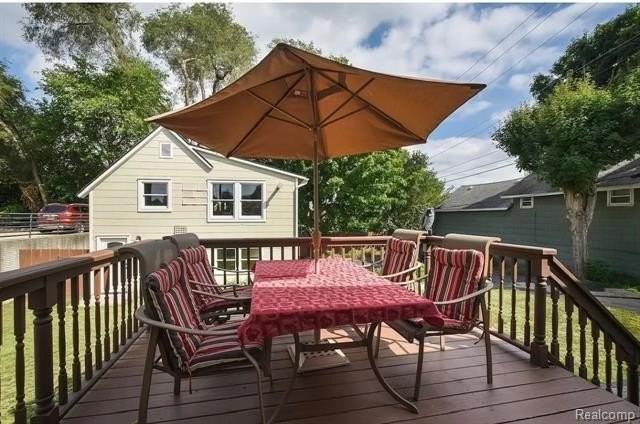 225 S Center St - Photo 5 of 21