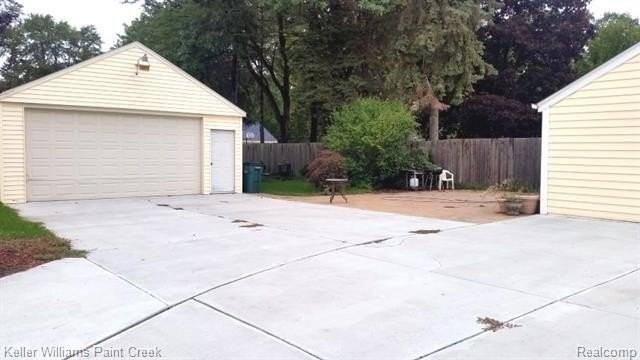 5615 John R Rd - Photo 3 of 31