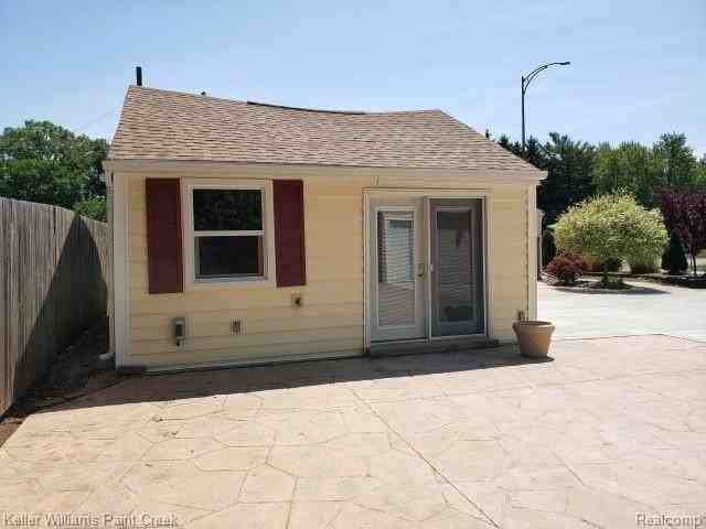 5615 John R Rd - Photo 4 of 31
