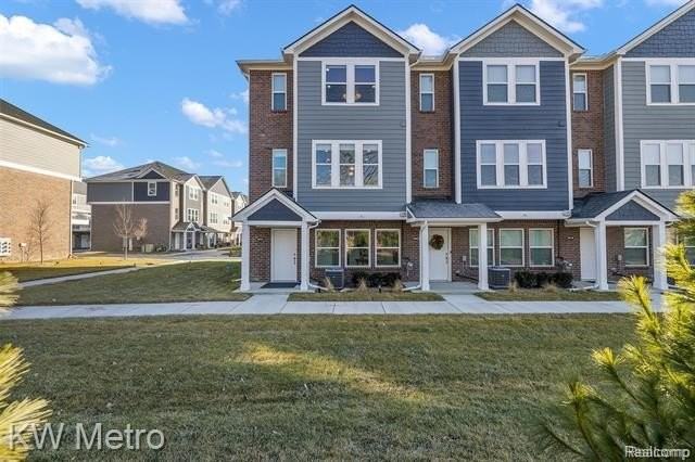 5931 Stella - Photo 2 of 29