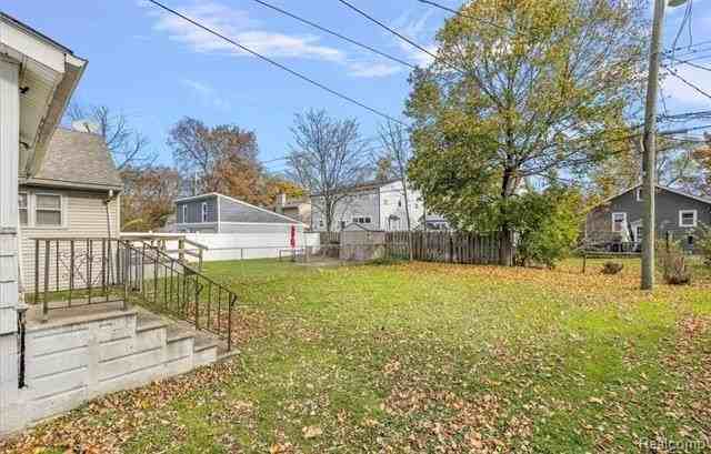 212 Josephine Ave - Photo 4 of 32