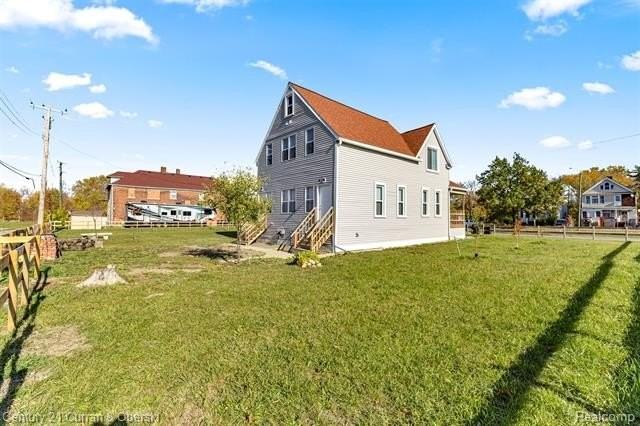 1973 E Grand Unit B Boulevard - Photo 3 of 32